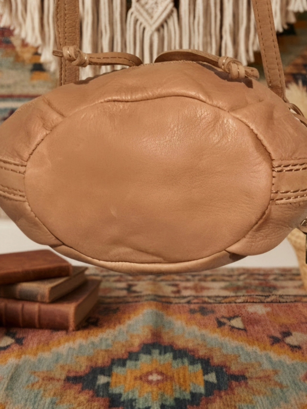 Vintage Lucky Brand Mini Leather Drawstring Bucket Crossbody Bag Tan Boho Y2K. - Picture 3 of 10
